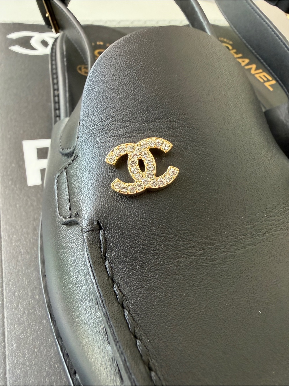 Chanel Metiers D’art 26 Strass CC Logo Black Leather Slingback Loafers Flats - Picture 7 of 14